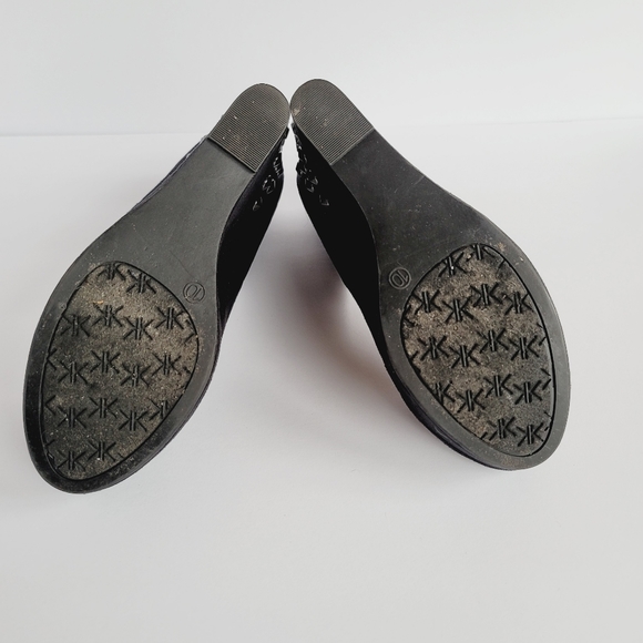 Kardashian Kollection Faux Suede Round Toe Slip On Wedge Pump, Black, Size 10 - Picture 5 of 5